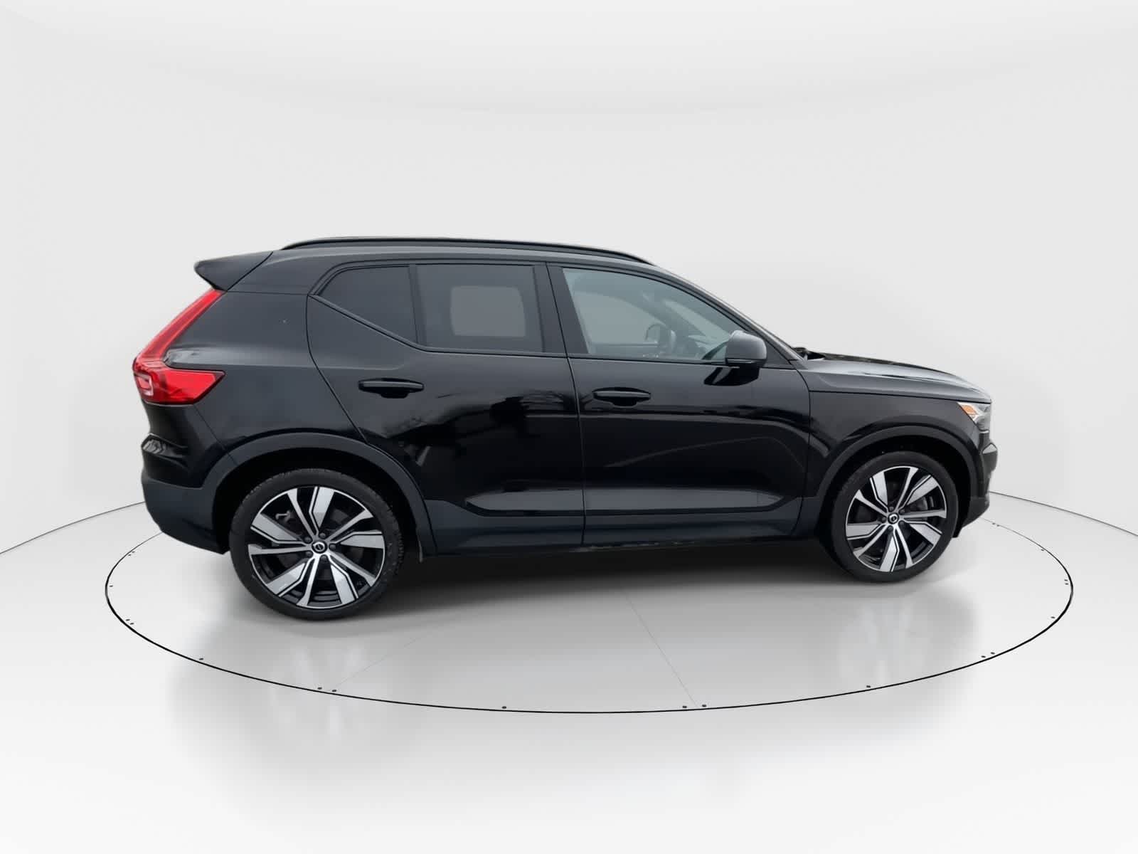 Used 2022 Volvo XC40 Plus with VIN YV4ED3UR4N2640192 for sale in Freehold, NJ