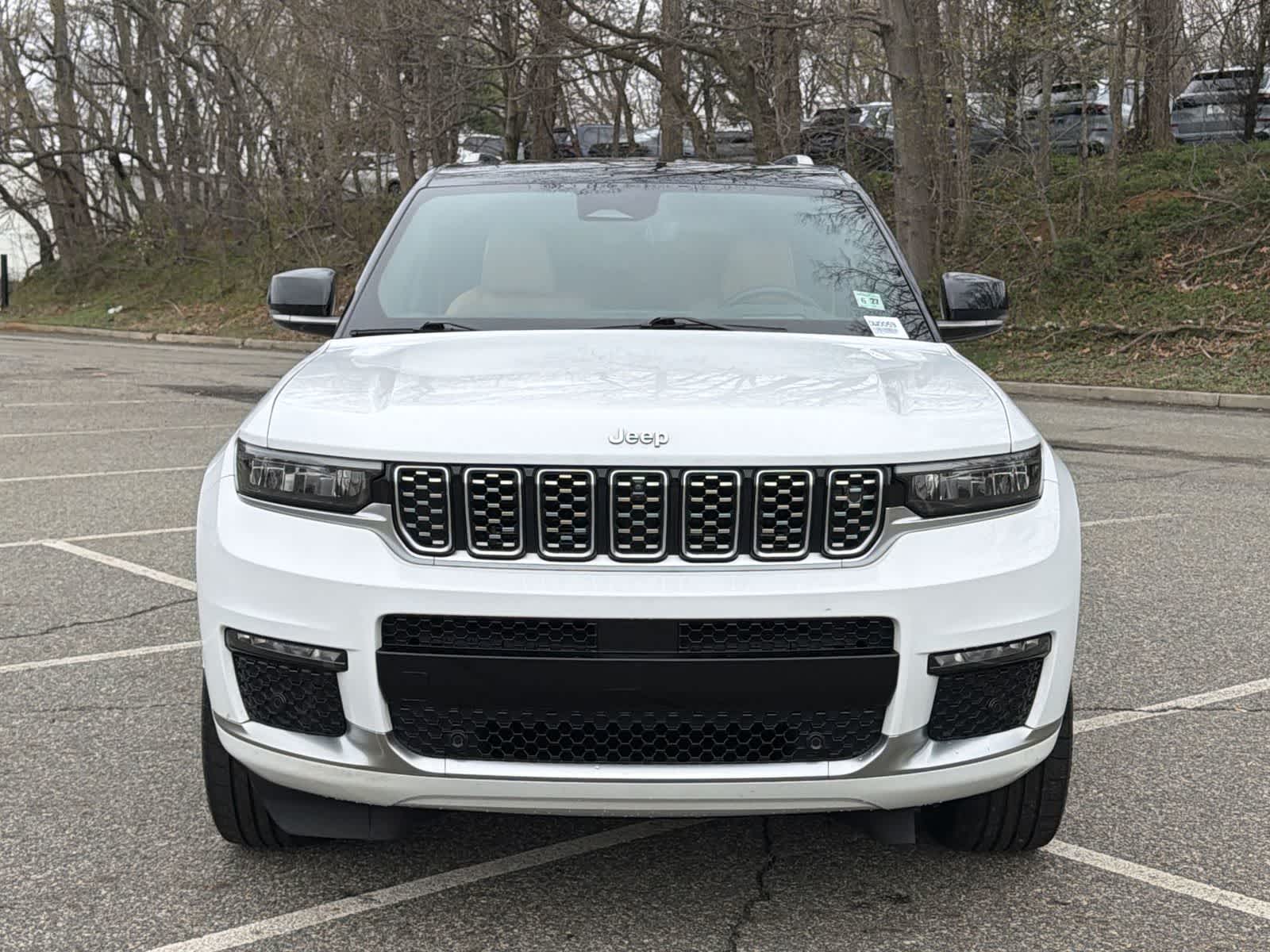 Thumbnail: 2022 Jeep Grand Cherokee - 14