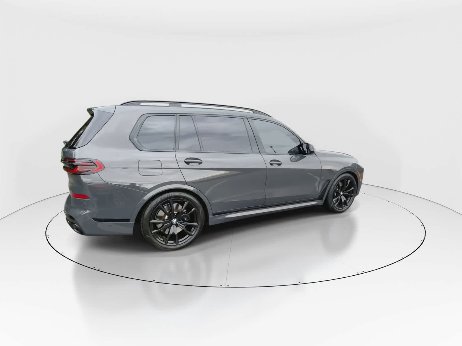 Thumbnail: 2025 BMW X7 - 7