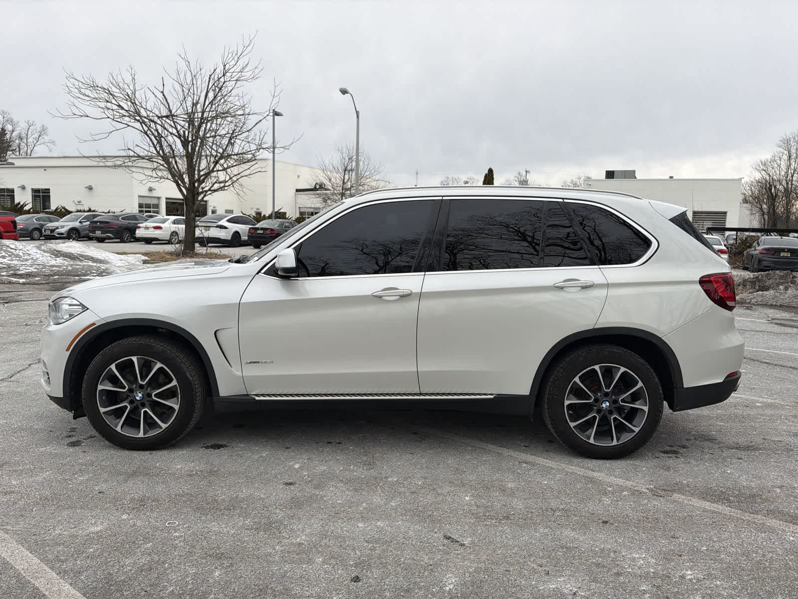 Thumbnail: 2017 BMW X5 - 11