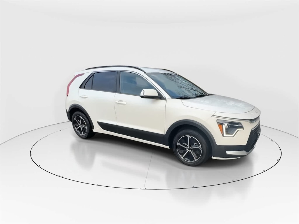 Used 2023 Kia Niro EX SUV