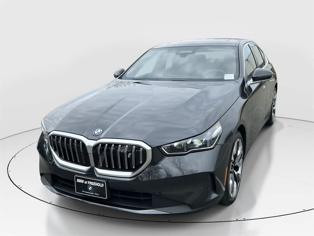 2025 BMW i5 xDrive40 -
                  Freehold, NJ