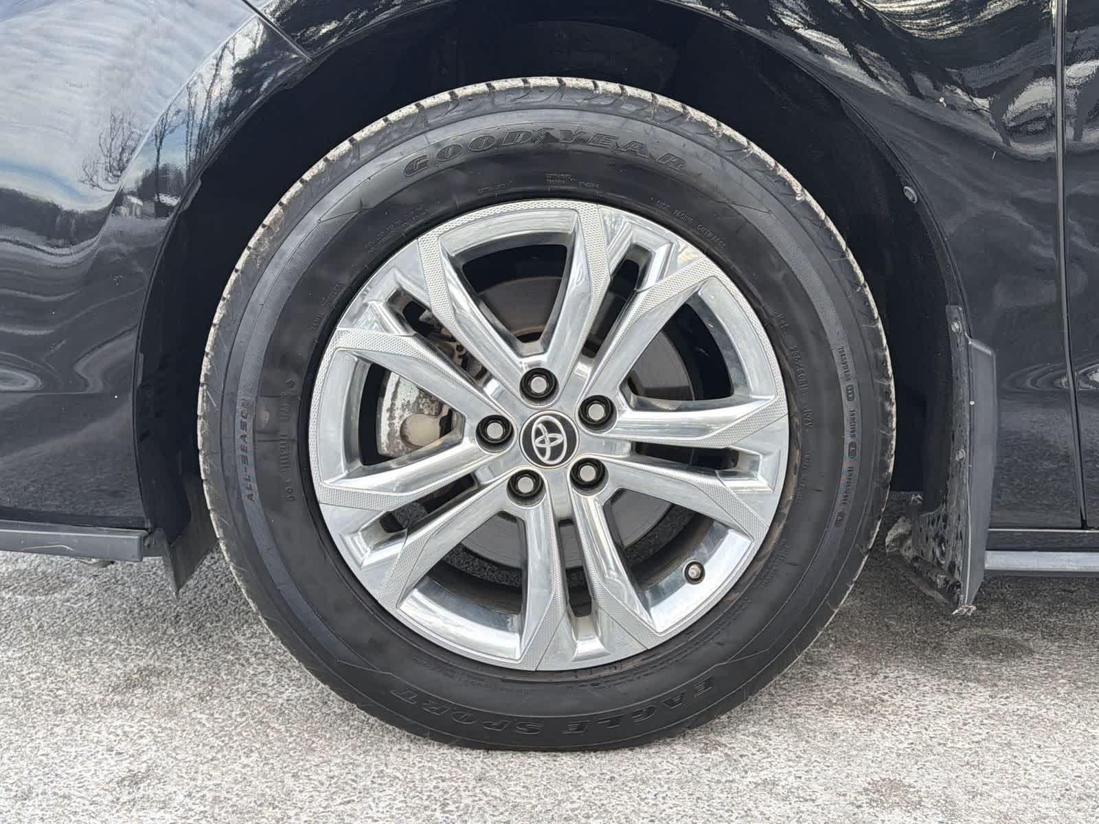 Thumbnail: 2021 Toyota Sienna - 16