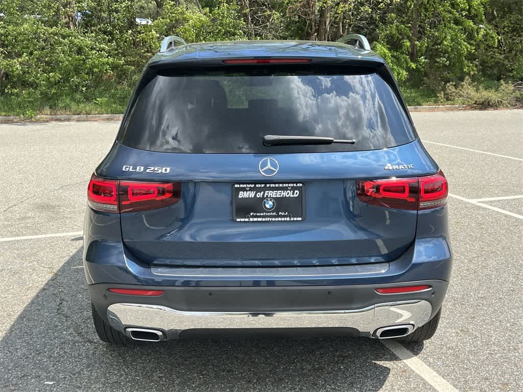 Thumbnail: 2021 Mercedes-Benz GLB - 13