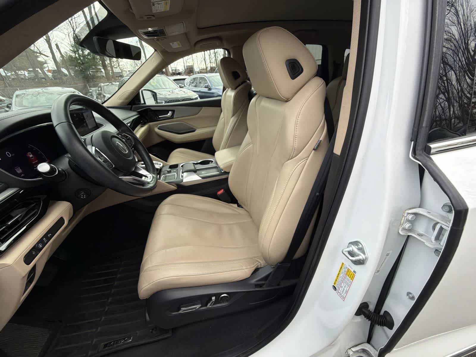 Thumbnail: 2022 Acura MDX - 19