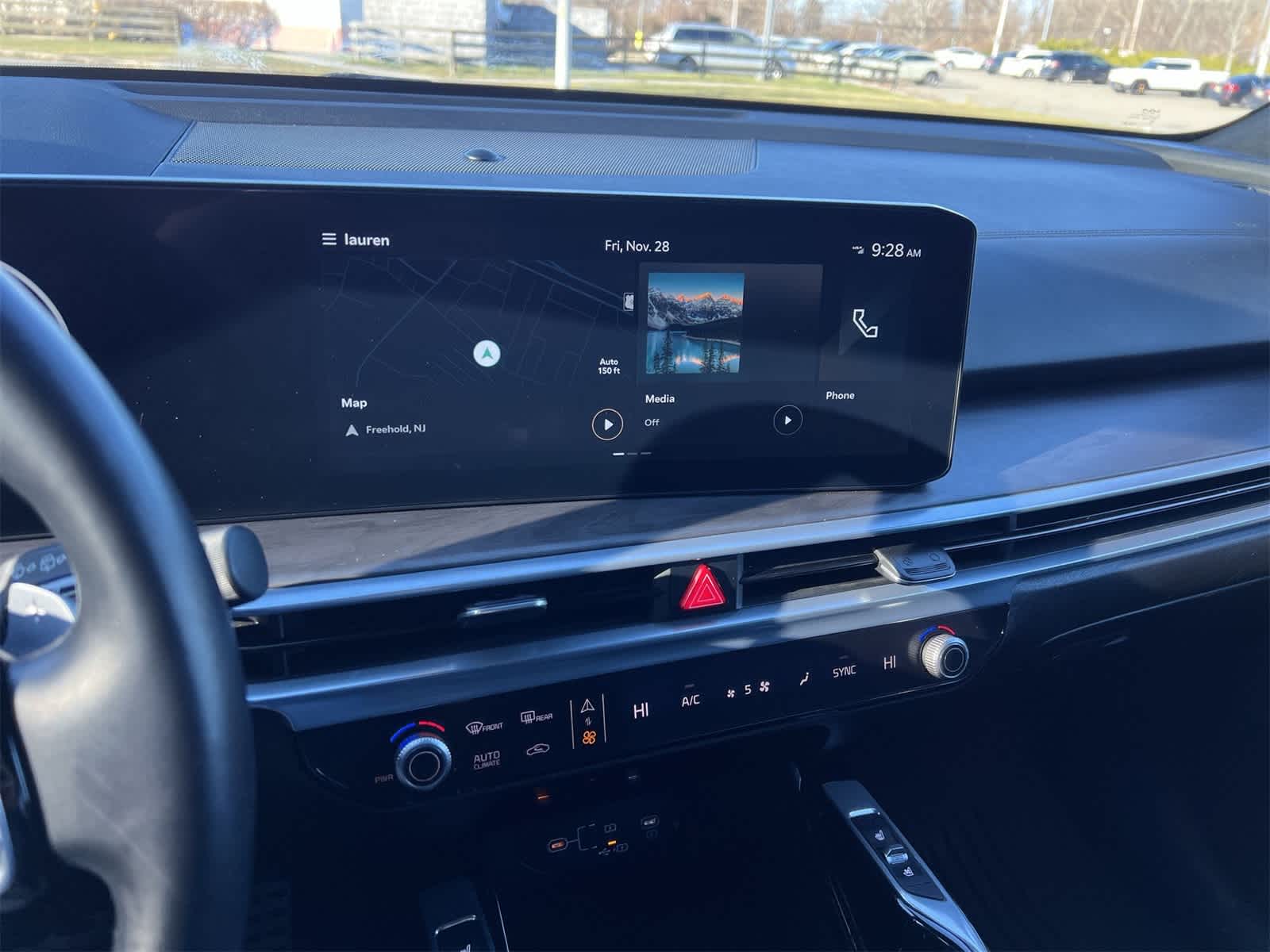 Thumbnail: 2024 Kia Sorento - 24