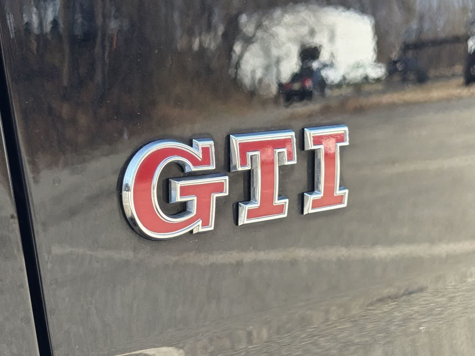 Thumbnail: 2017 Volkswagen Golf - 15