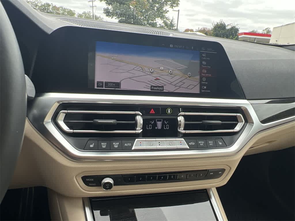 Thumbnail: 2022 BMW 3 Series - 24