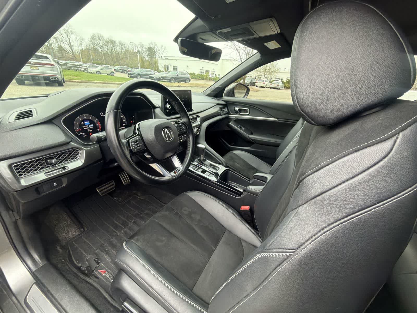 Thumbnail: 2024 Acura Integra - 10