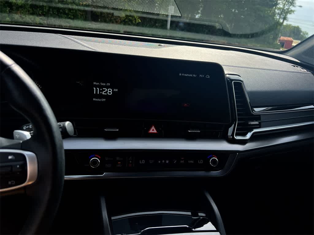 Thumbnail: 2023 Kia Sportage - 24