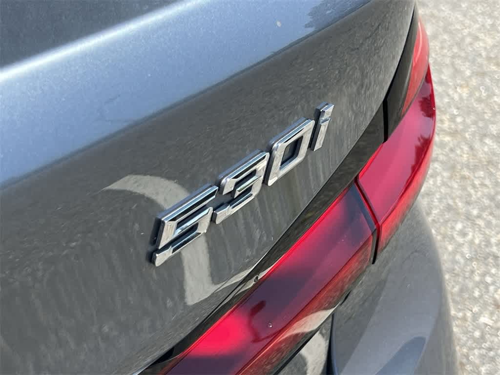 Thumbnail: 2022 BMW 5 Series - 15