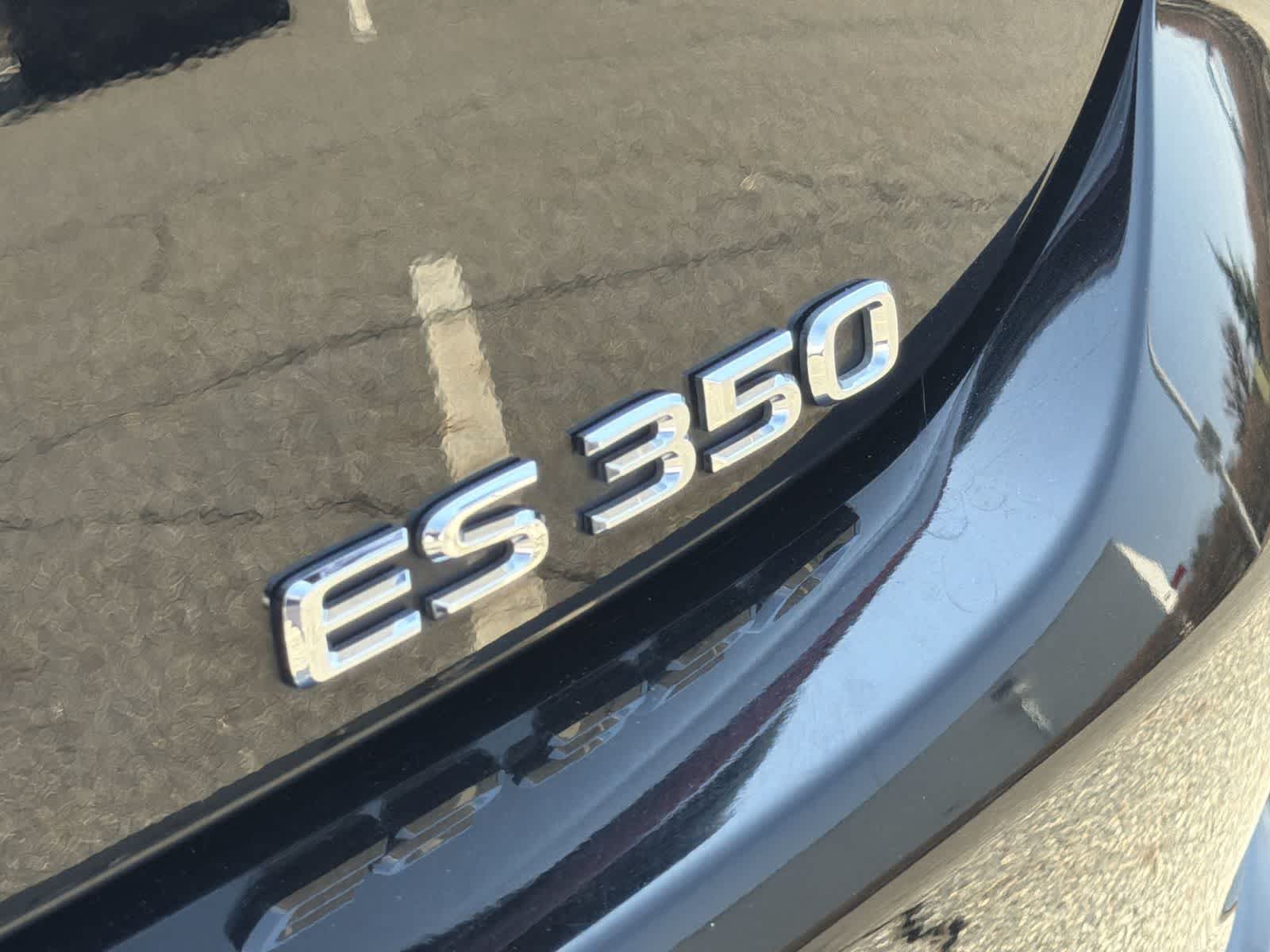 Thumbnail: 2020 Lexus ES - 15