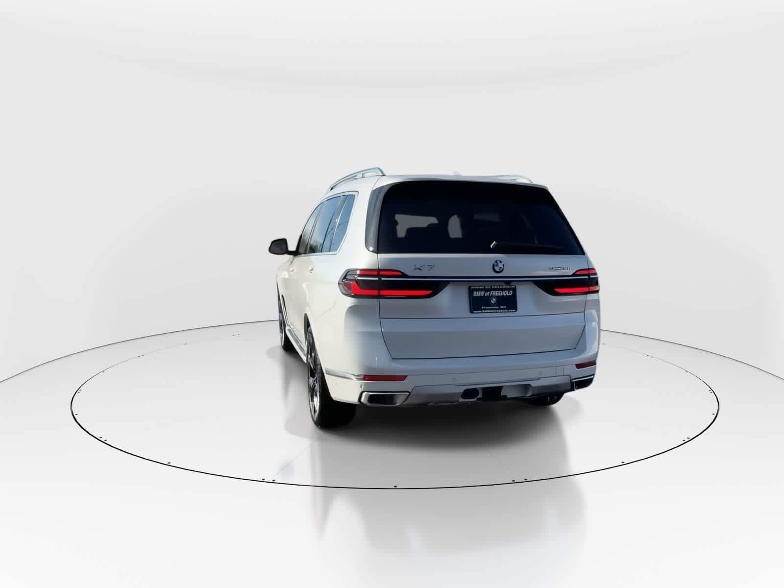 Thumbnail: 2026 BMW X7 - 8