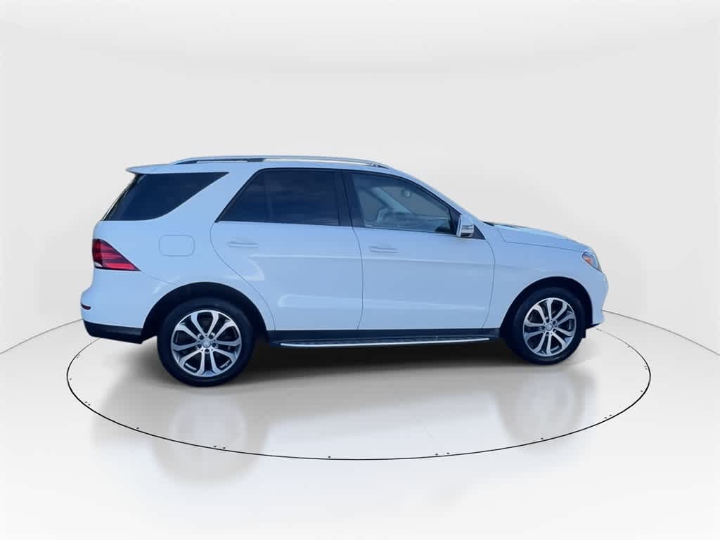 2016 Mercedes Benz GLE 350 4MATIC photo 2