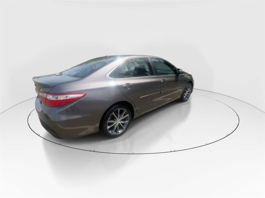 Thumbnail: 2015 Toyota Camry - 8