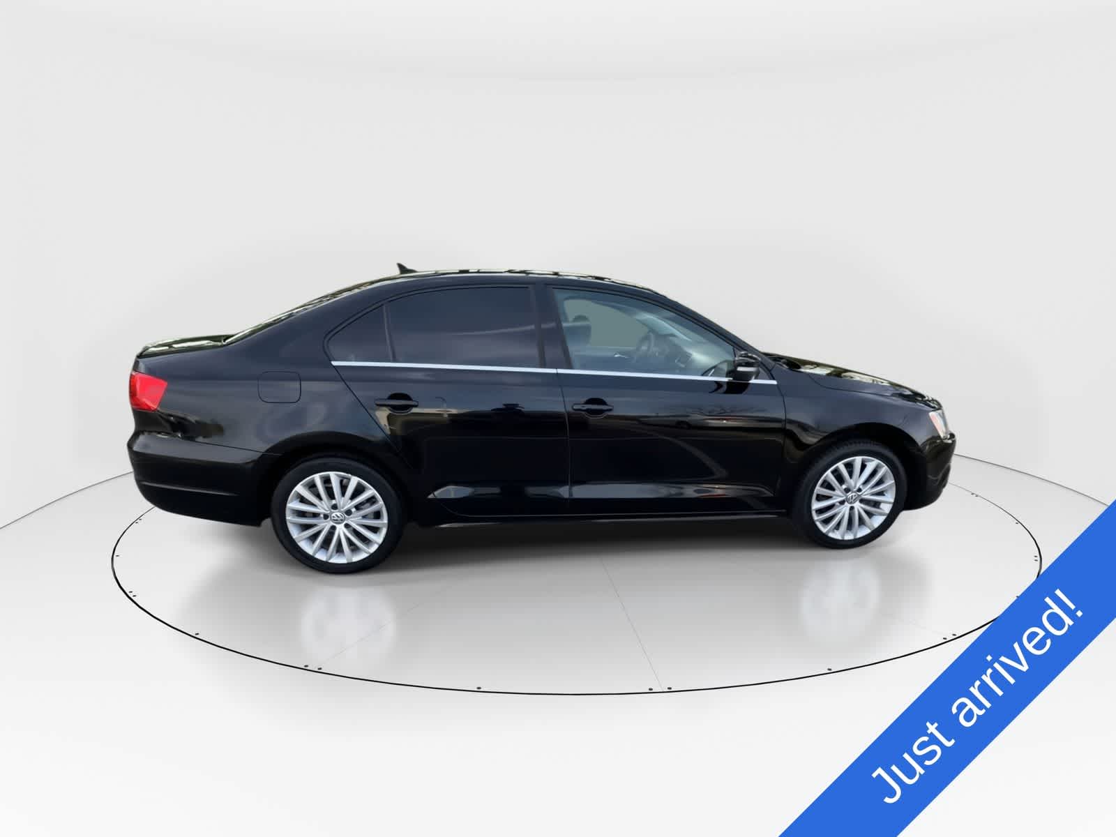 Thumbnail: 2013 Volkswagen Jetta - 9