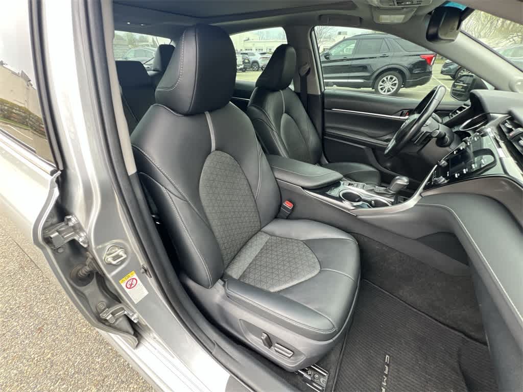 Thumbnail: 2019 Toyota Camry - 22