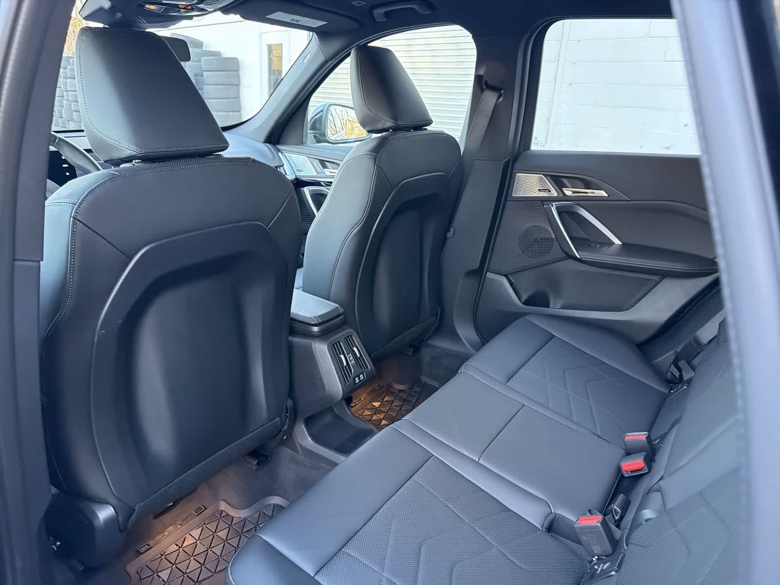 Thumbnail: 2025 BMW X1 - 20