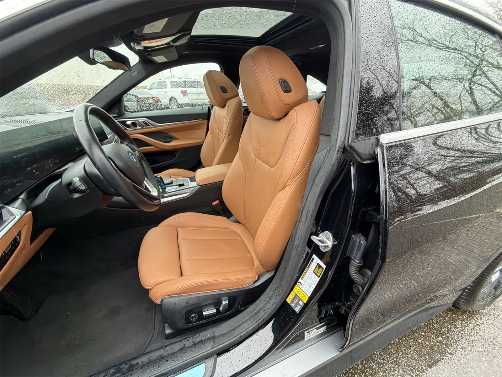 Thumbnail: 2023 BMW i4 - 19