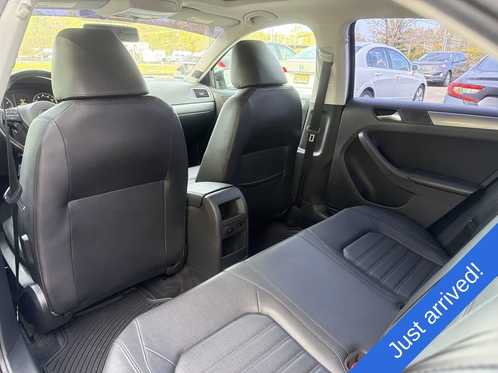 Thumbnail: 2013 Volkswagen Jetta - 20