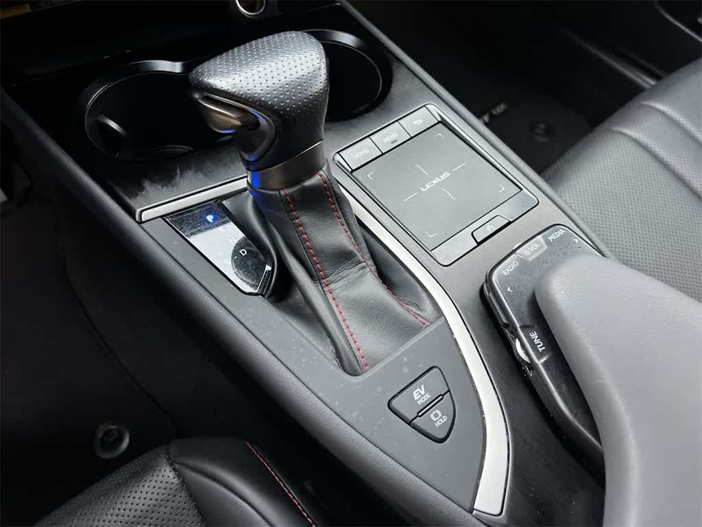 Thumbnail: 2020 Lexus UX - 25