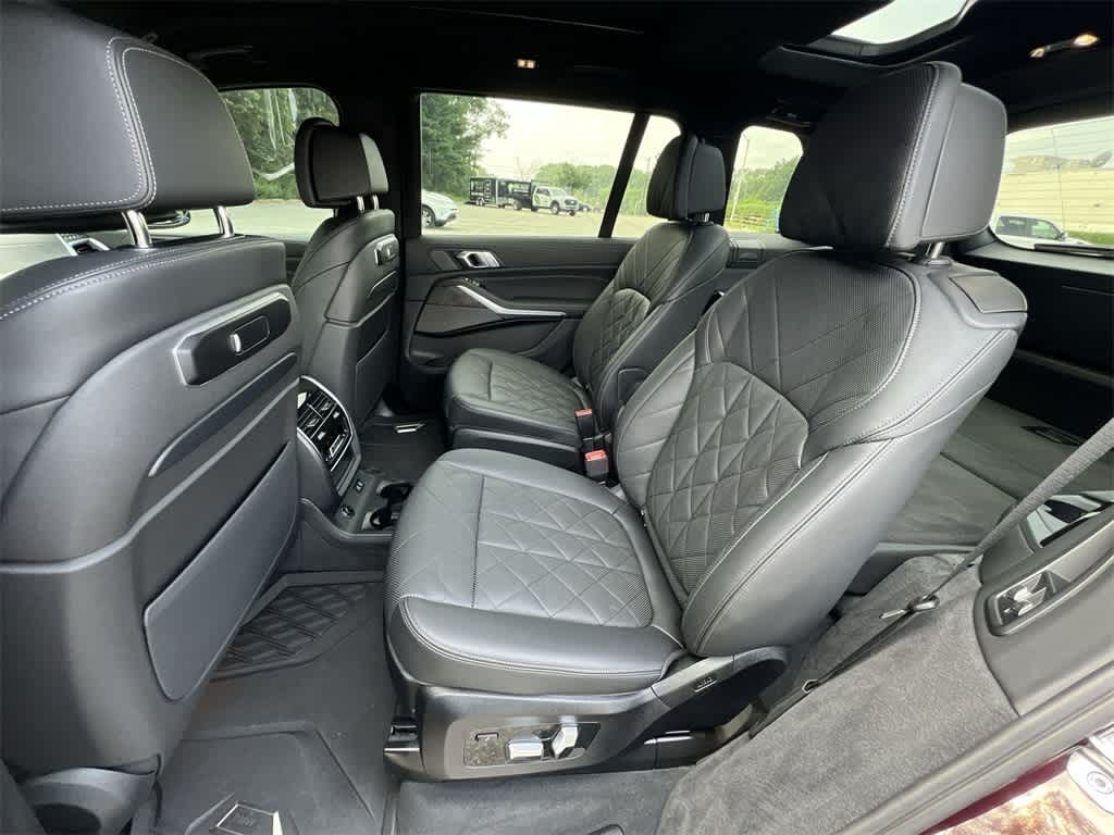 Thumbnail: 2023 BMW X7 - 21