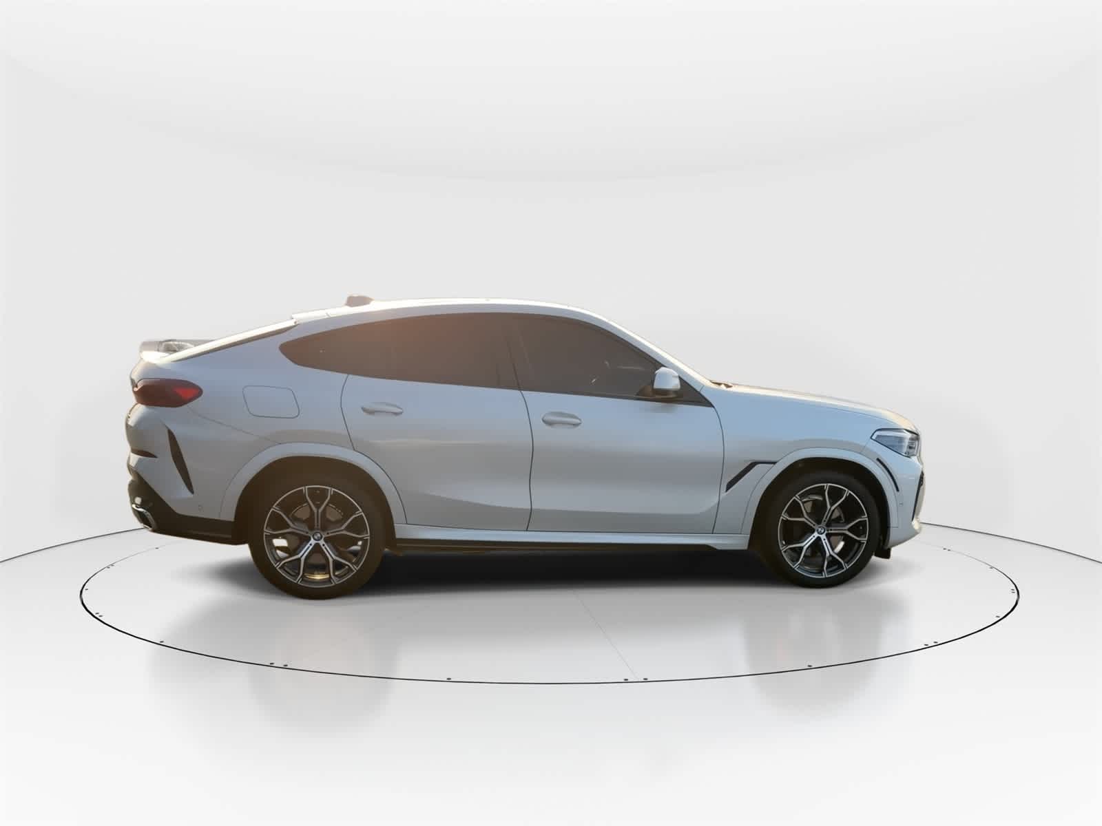 Thumbnail: 2022 BMW X6 - 2