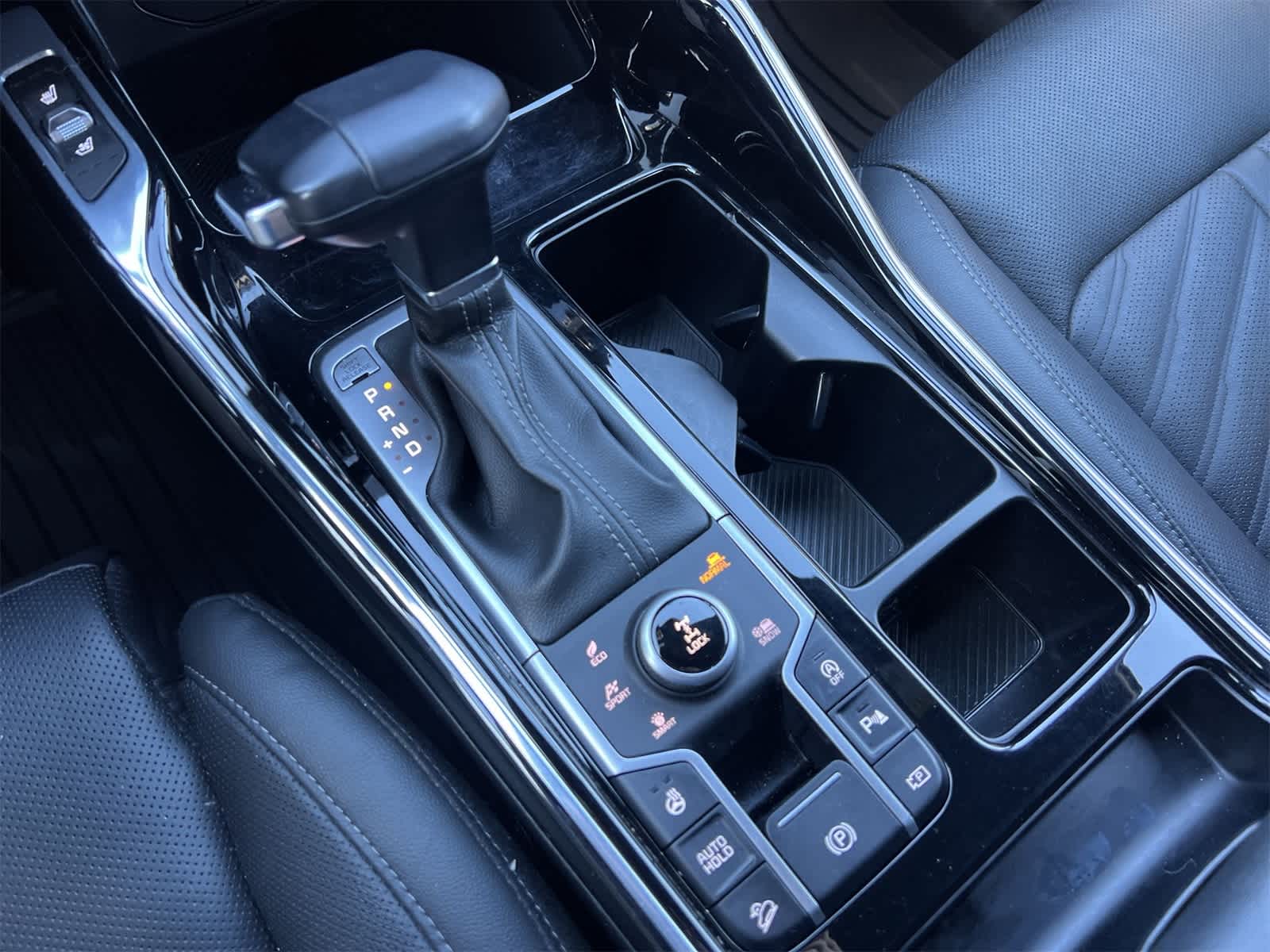 Thumbnail: 2024 Kia Sorento - 25