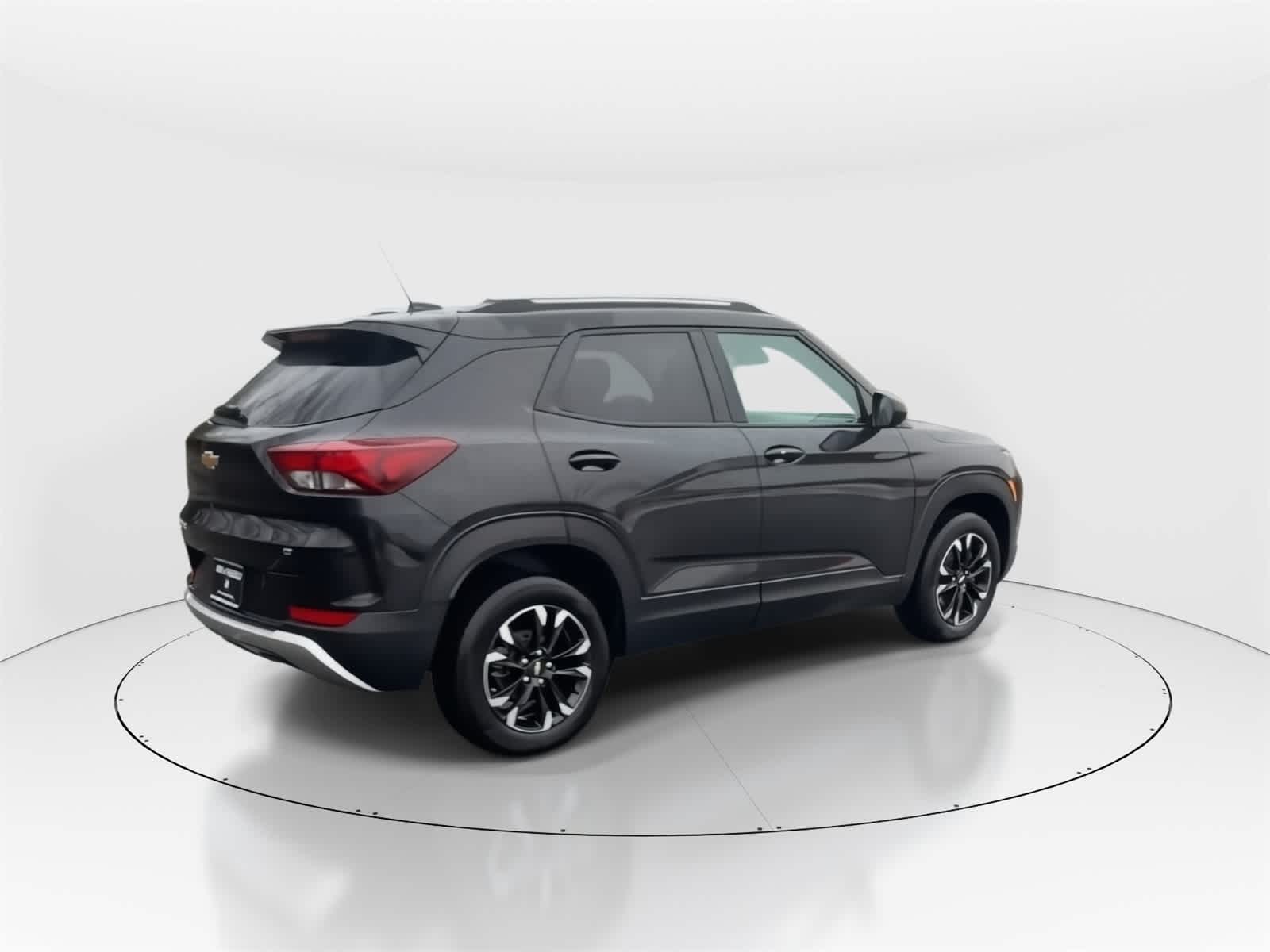 Thumbnail: 2023 Chevrolet TrailBlazer - 9