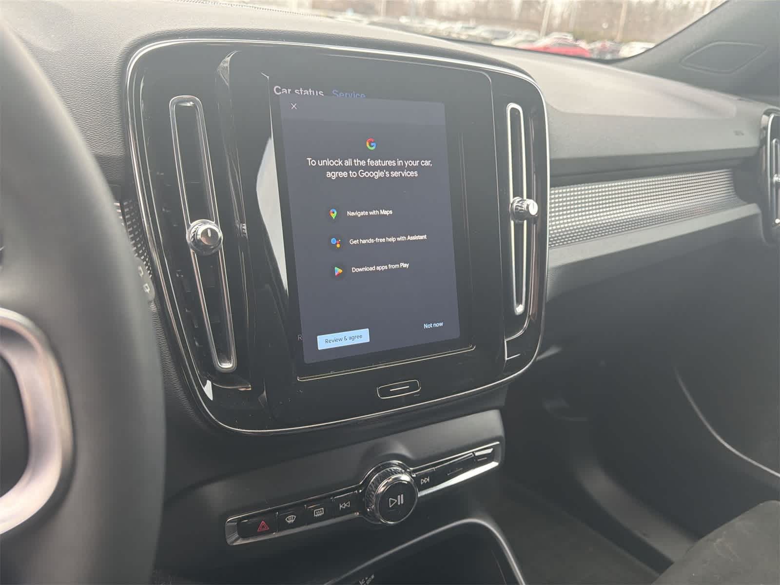 Thumbnail: 2022 Volvo XC40 - 24