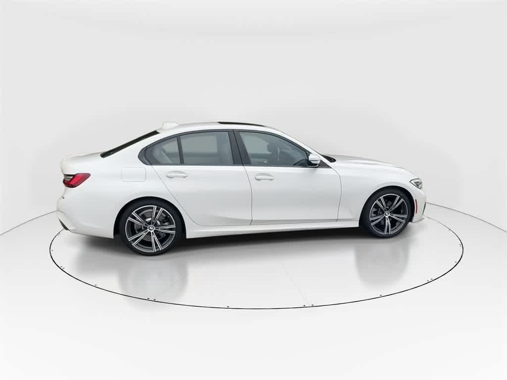 Thumbnail: 2022 BMW 3 Series - 2