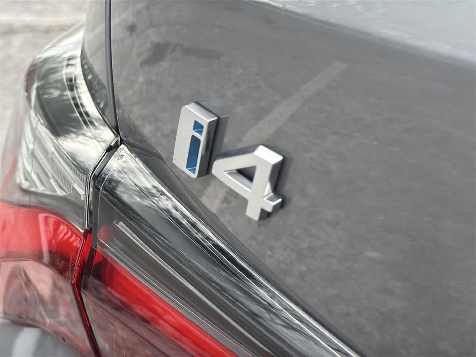 Thumbnail: 2025 BMW i4 - 15