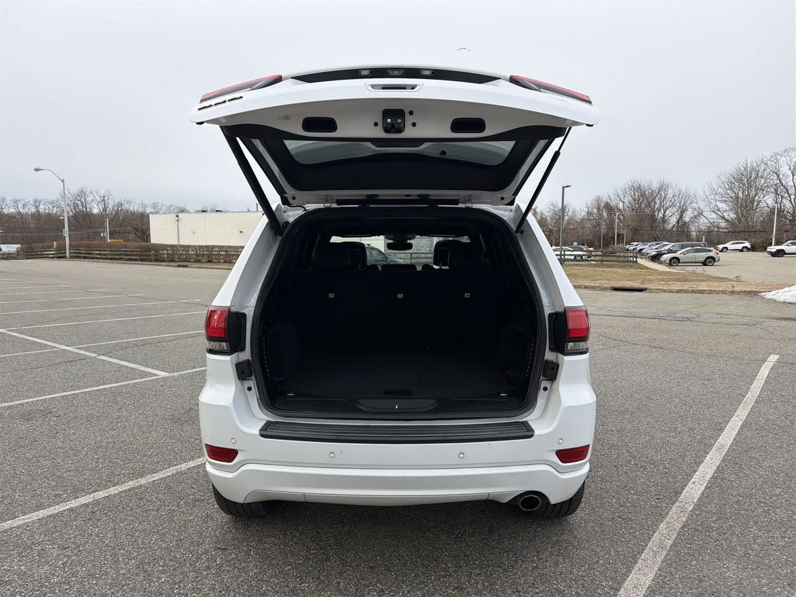 Thumbnail: 2019 Jeep Grand Cherokee - 27