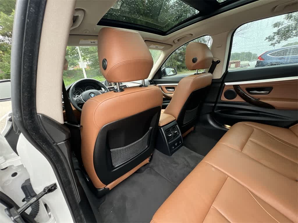 Thumbnail: 2015 BMW 3 Series - 20