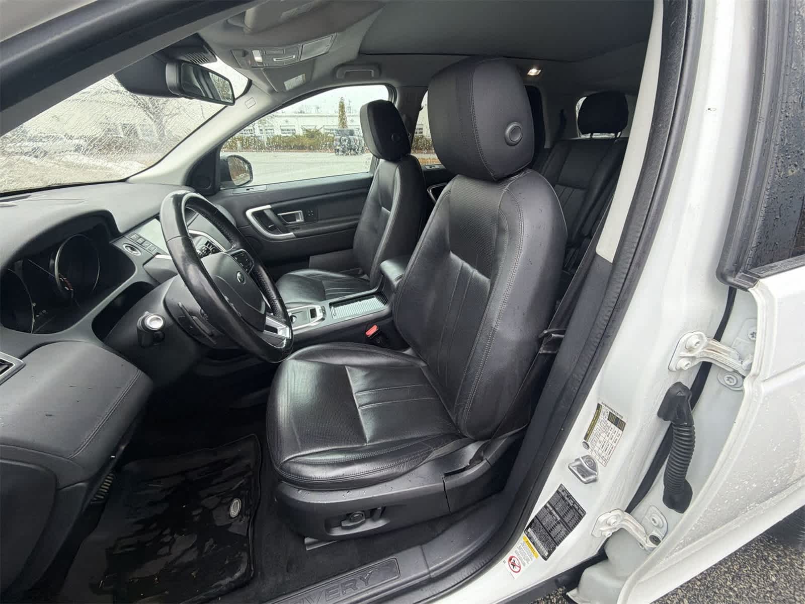 Thumbnail: 2018 Land Rover Discovery Sport - 19