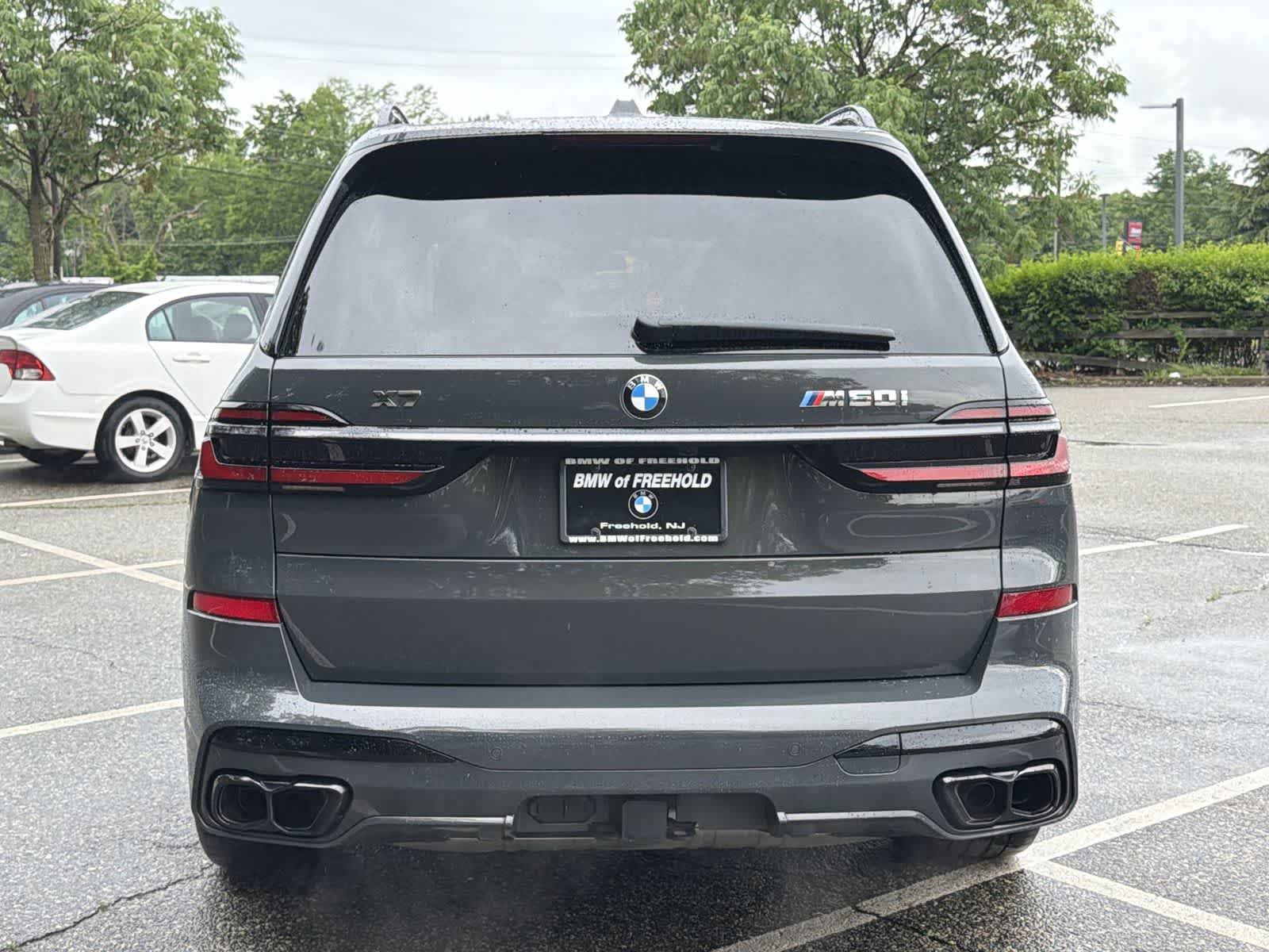 Thumbnail: 2025 BMW X7 - 12
