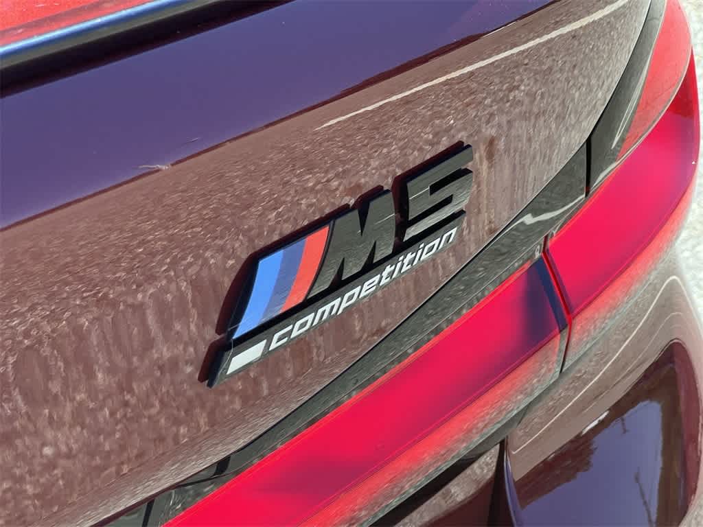 Thumbnail: 2022 BMW M5 - 15
