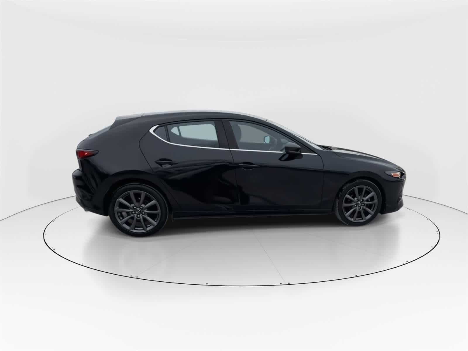 Thumbnail: 2021 Mazda Mazda3 - 2