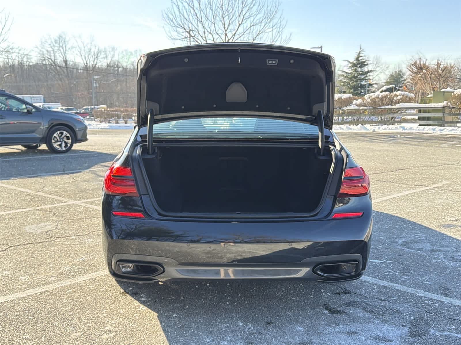 Thumbnail: 2019 BMW 7 Series - 27