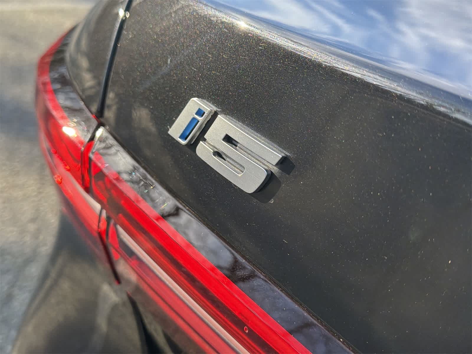 Thumbnail: 2025 BMW i5 - 15