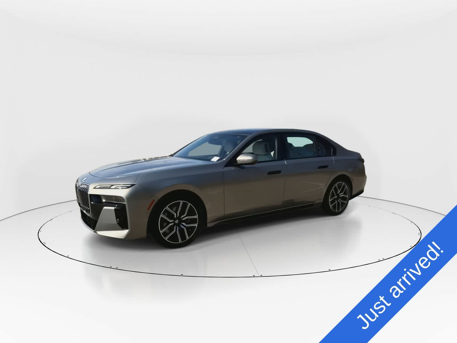 Thumbnail: 2023 BMW 7 Series - 4