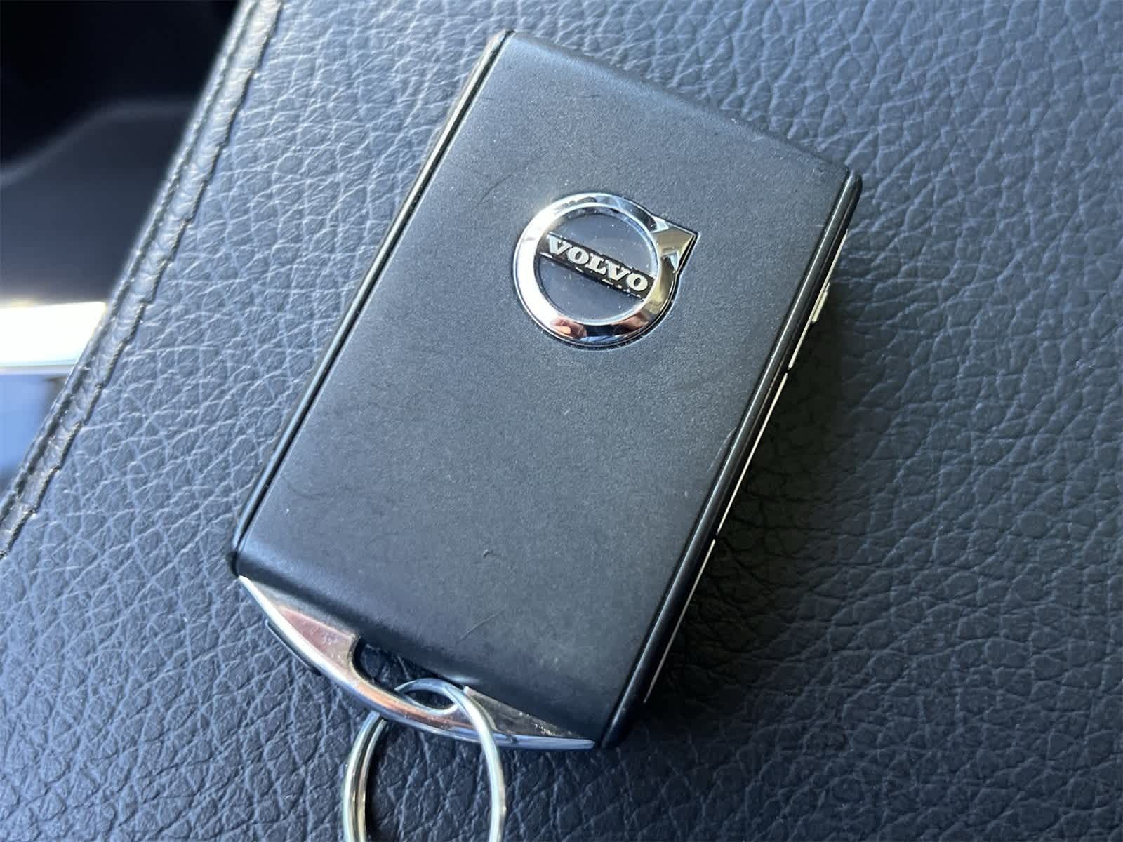 Thumbnail: 2016 Volvo XC90 - 28