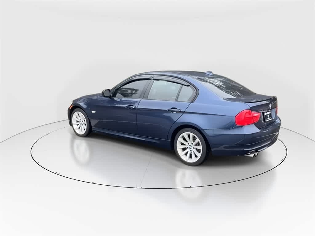 Thumbnail: 2011 BMW 3 Series - 7