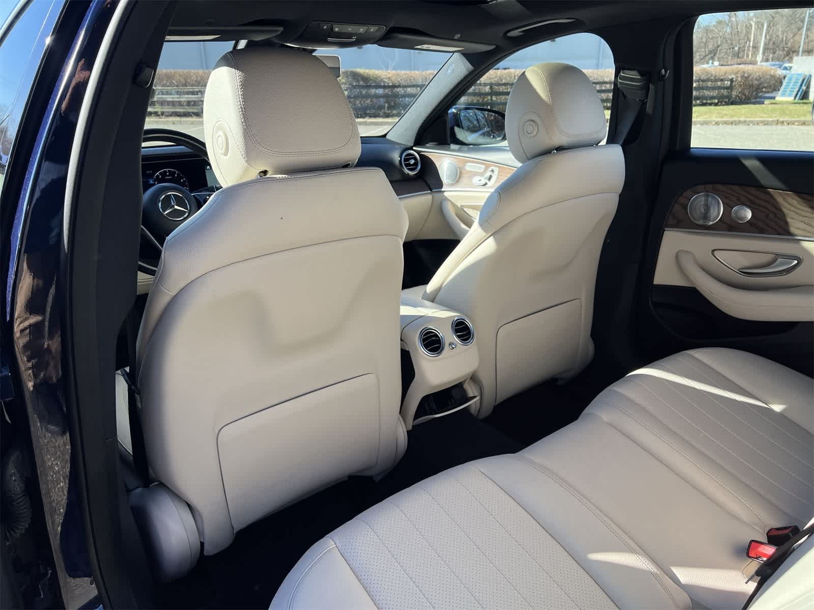 Thumbnail: 2021 Mercedes-Benz E-Class - 20