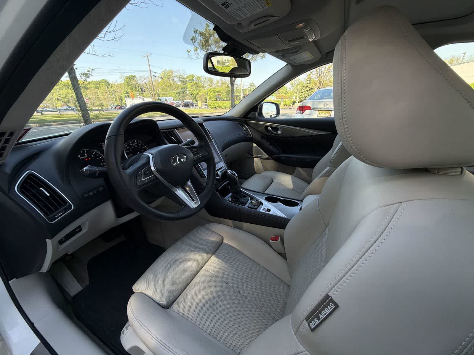 Thumbnail: 2019 INFINITI Q50 - 10