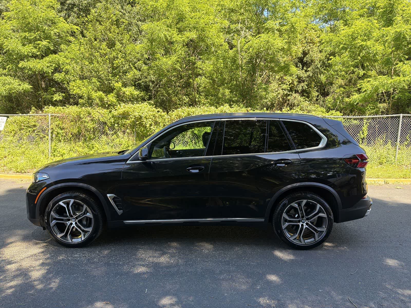Thumbnail: 2026 BMW X5 - 10