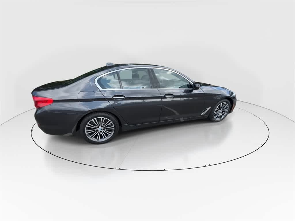 Thumbnail: 2018 BMW 5 Series - 9