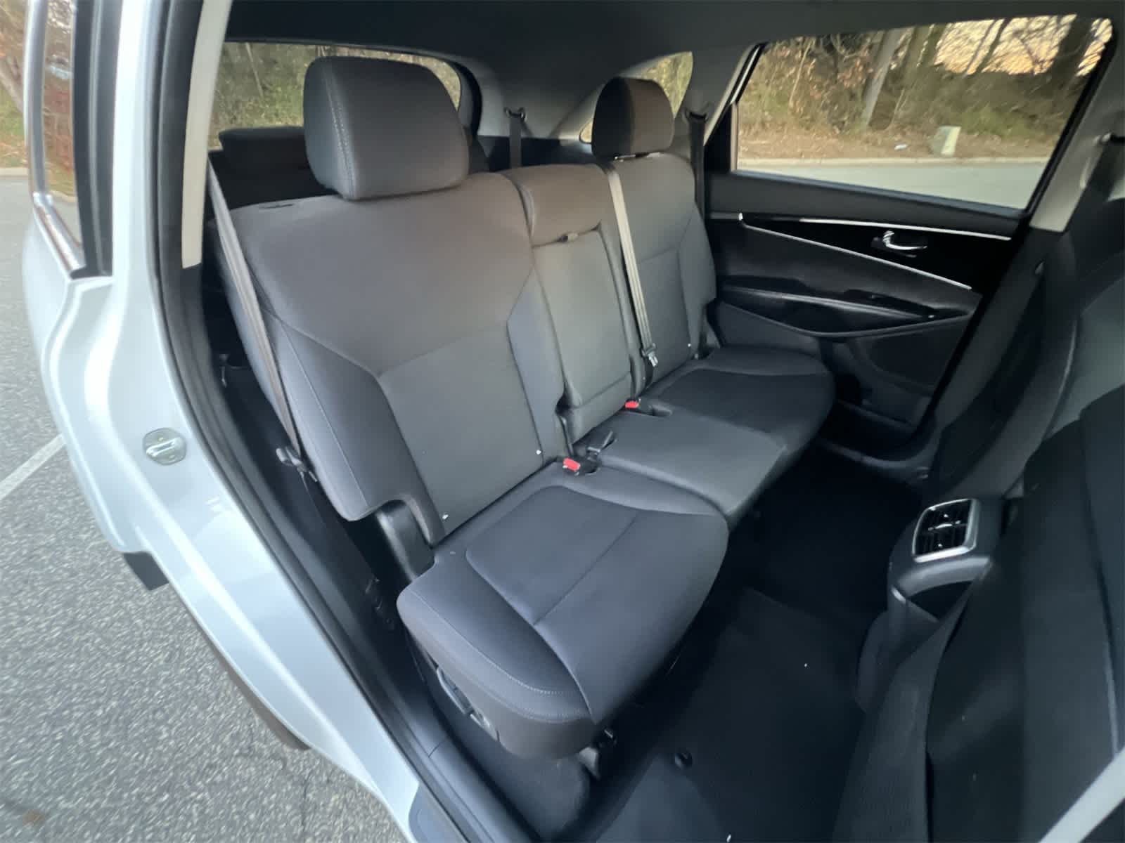 Thumbnail: 2020 Kia Sorento - 21