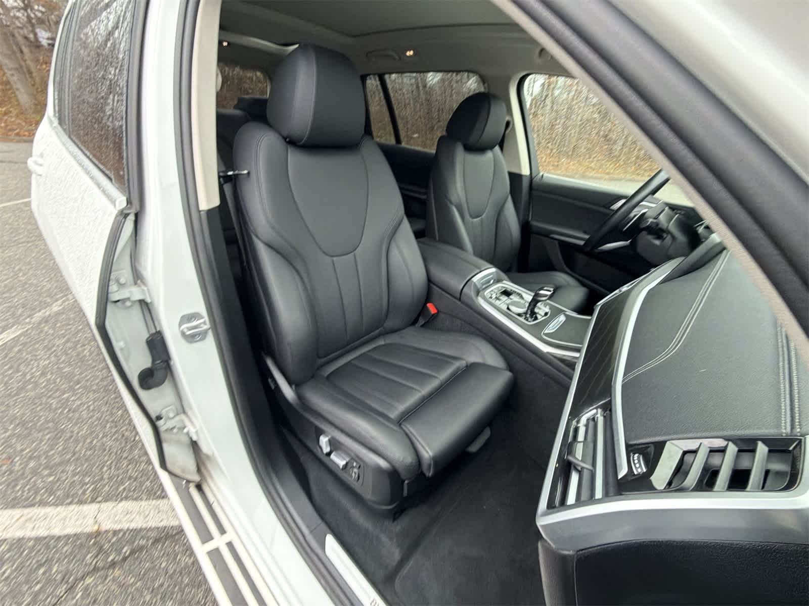 Thumbnail: 2021 BMW X7 - 22