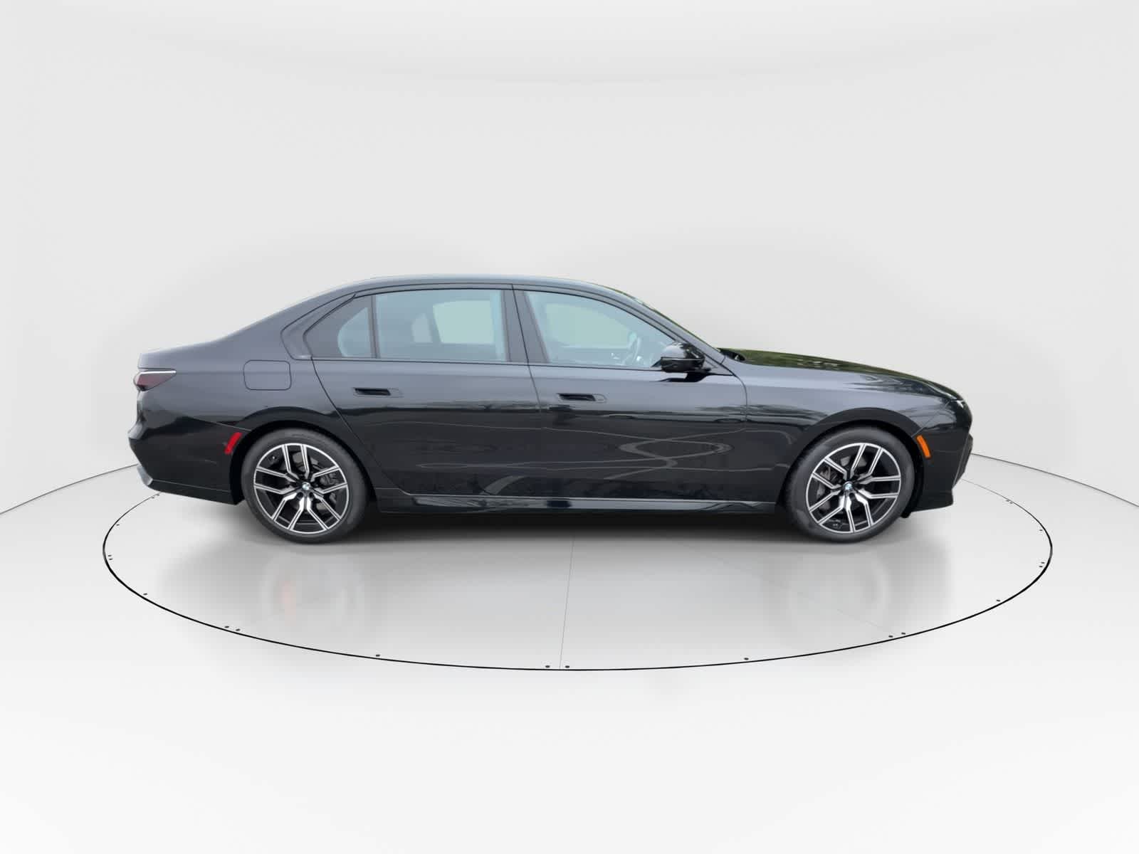 Thumbnail: 2023 BMW 7 Series - 9